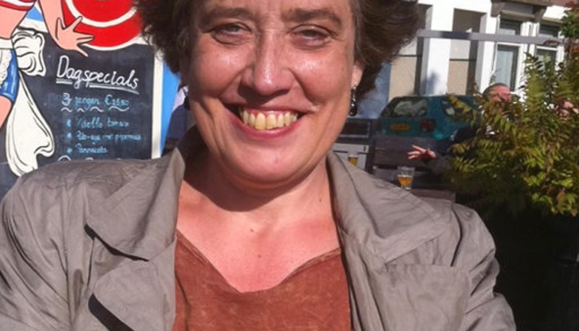 Edith Kuiper Economista